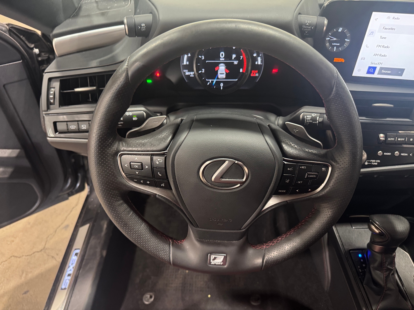 Thumbnail: 2023 Lexus ES - 4