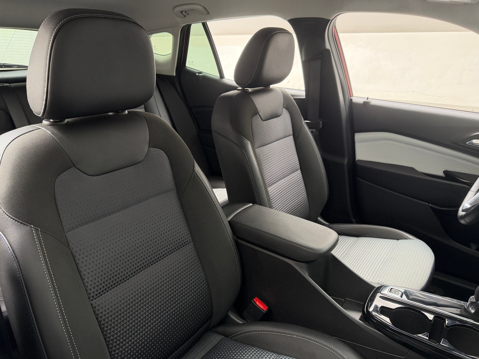 Thumbnail: 2025 Chevrolet Trax - 2