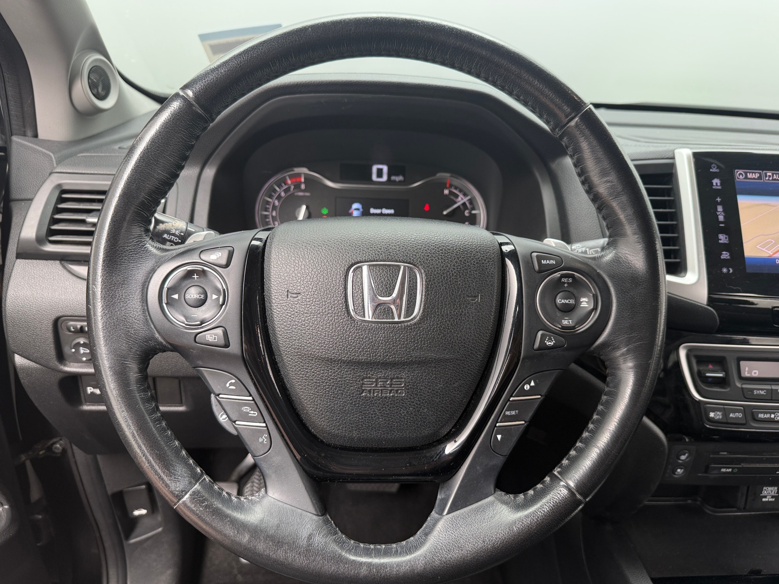 Thumbnail: 2018 Honda Pilot - 4