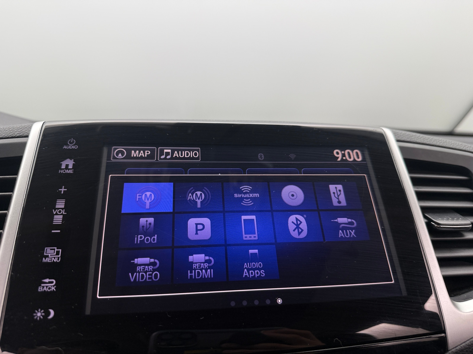 Thumbnail: 2018 Honda Pilot - 3
