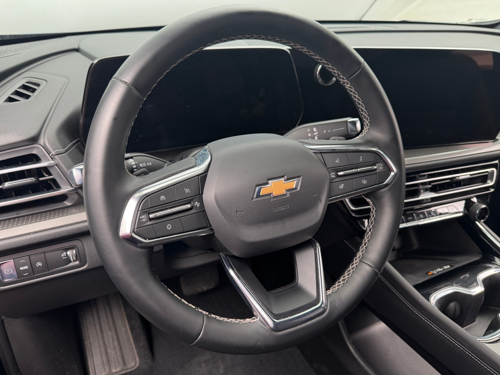 Thumbnail: 2026 Chevrolet Traverse - 5