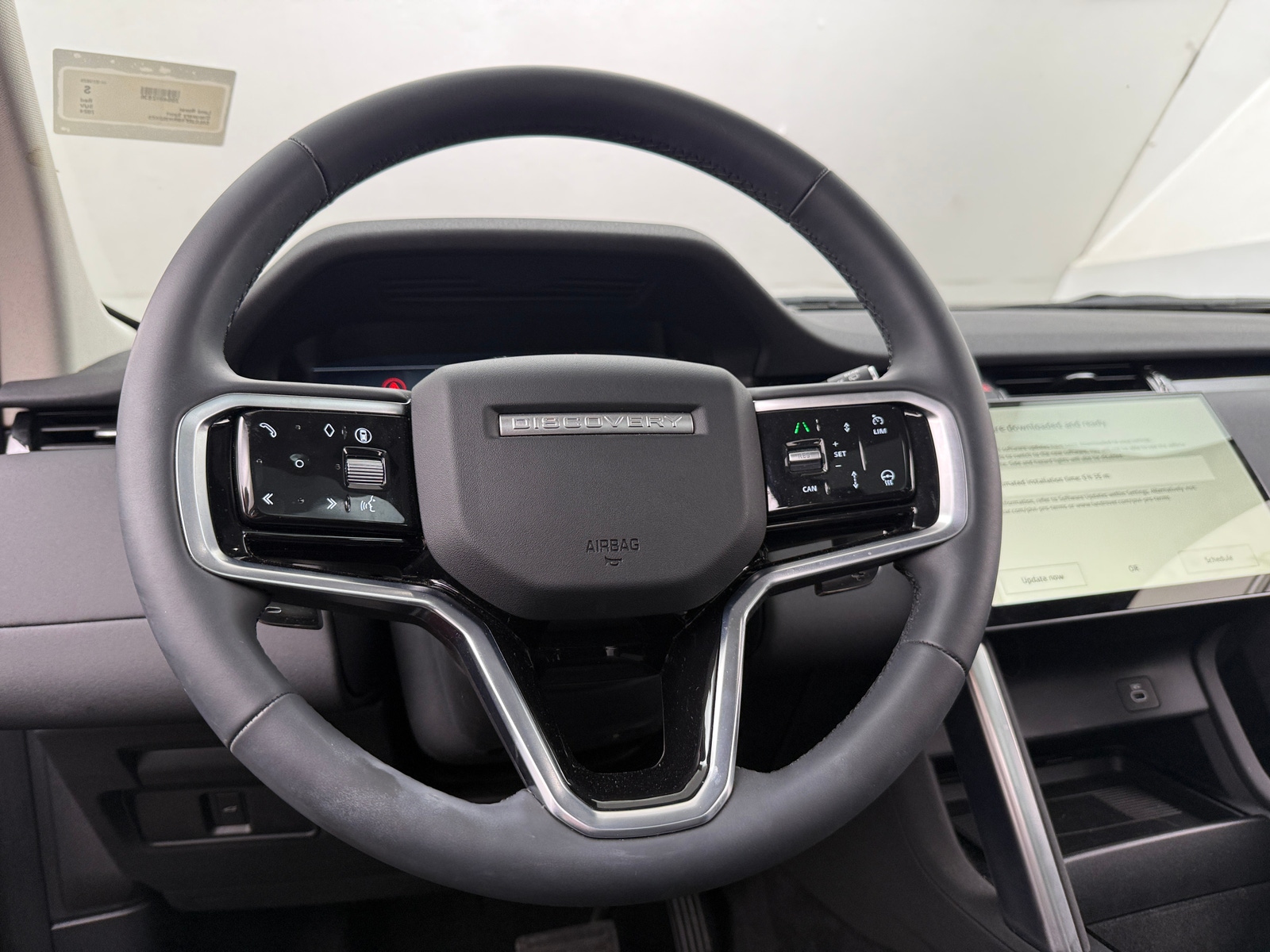 Thumbnail: 2024 Land Rover Discovery Sport - 4