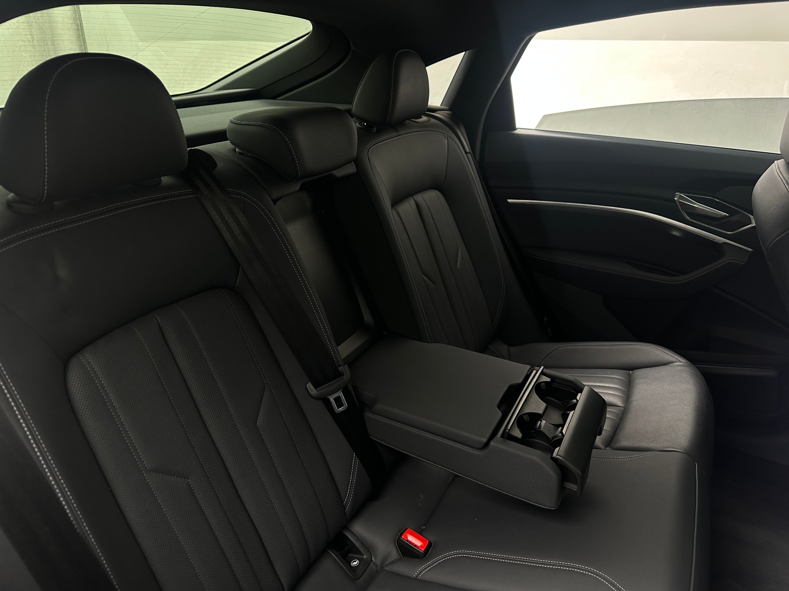 Thumbnail: 2024 Audi Q8 e-tron - 5