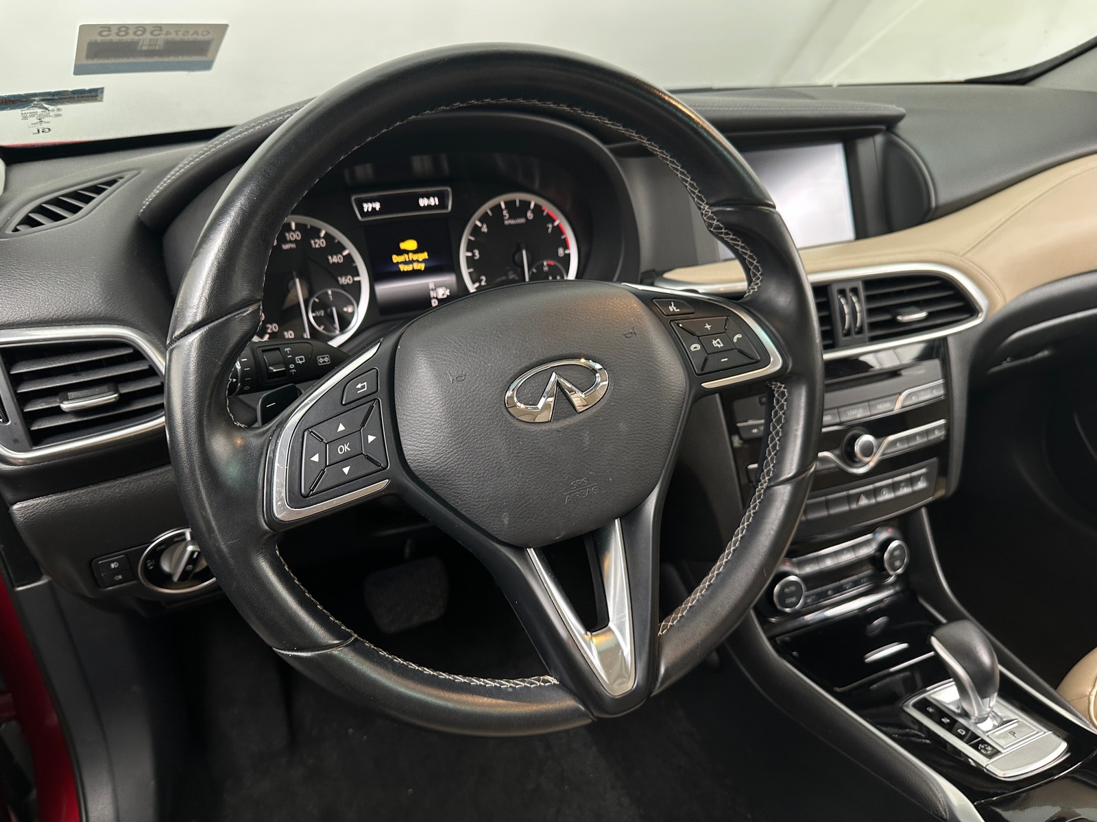 Thumbnail: 2018 INFINITI QX30 - 4