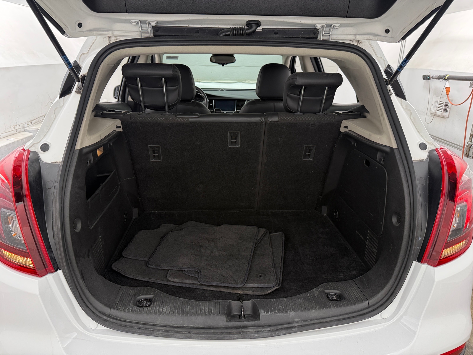 Thumbnail: 2020 Buick Encore - 6