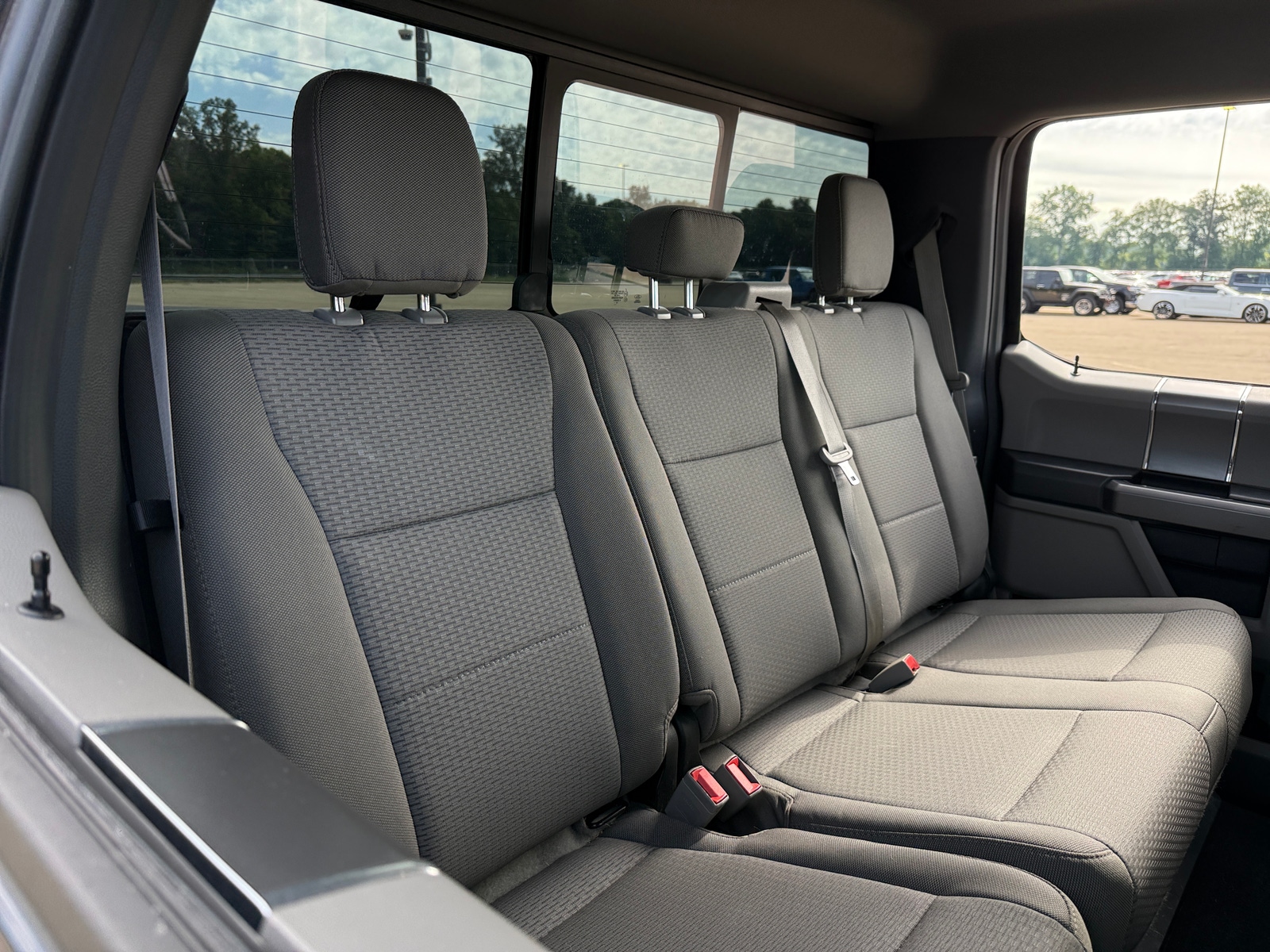 Thumbnail: 2019 Ford Econoline - 6
