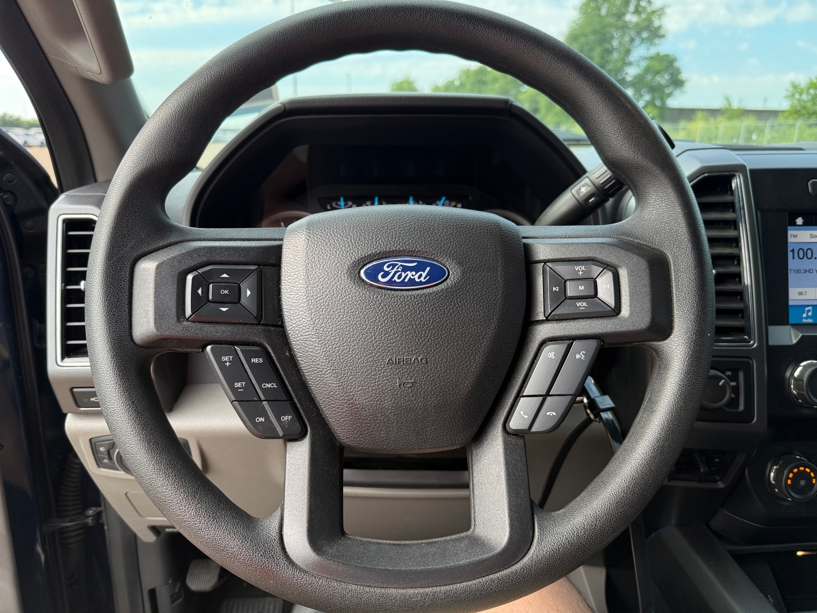 Thumbnail: 2019 Ford Econoline - 5