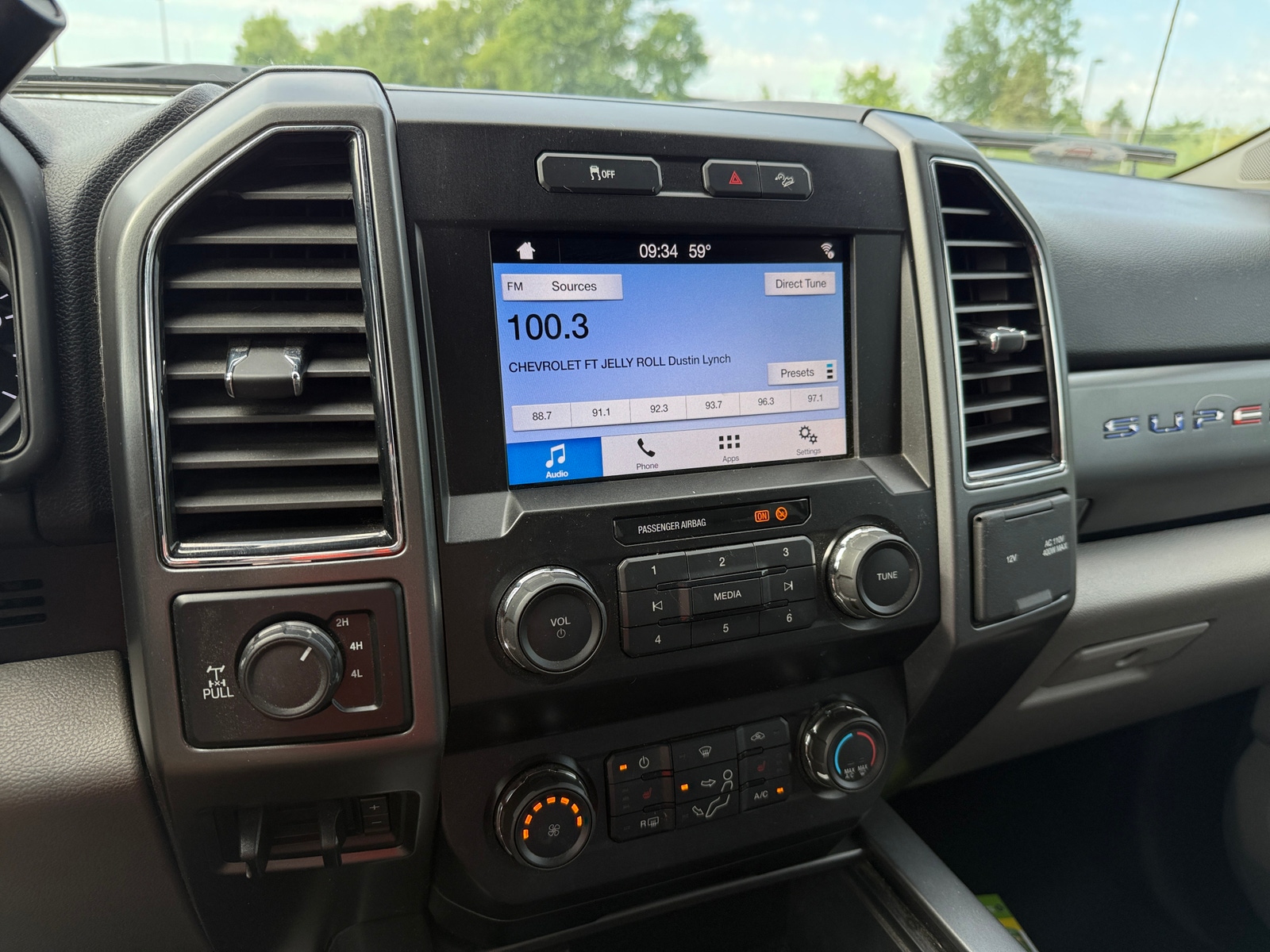 Thumbnail: 2019 Ford Econoline - 4