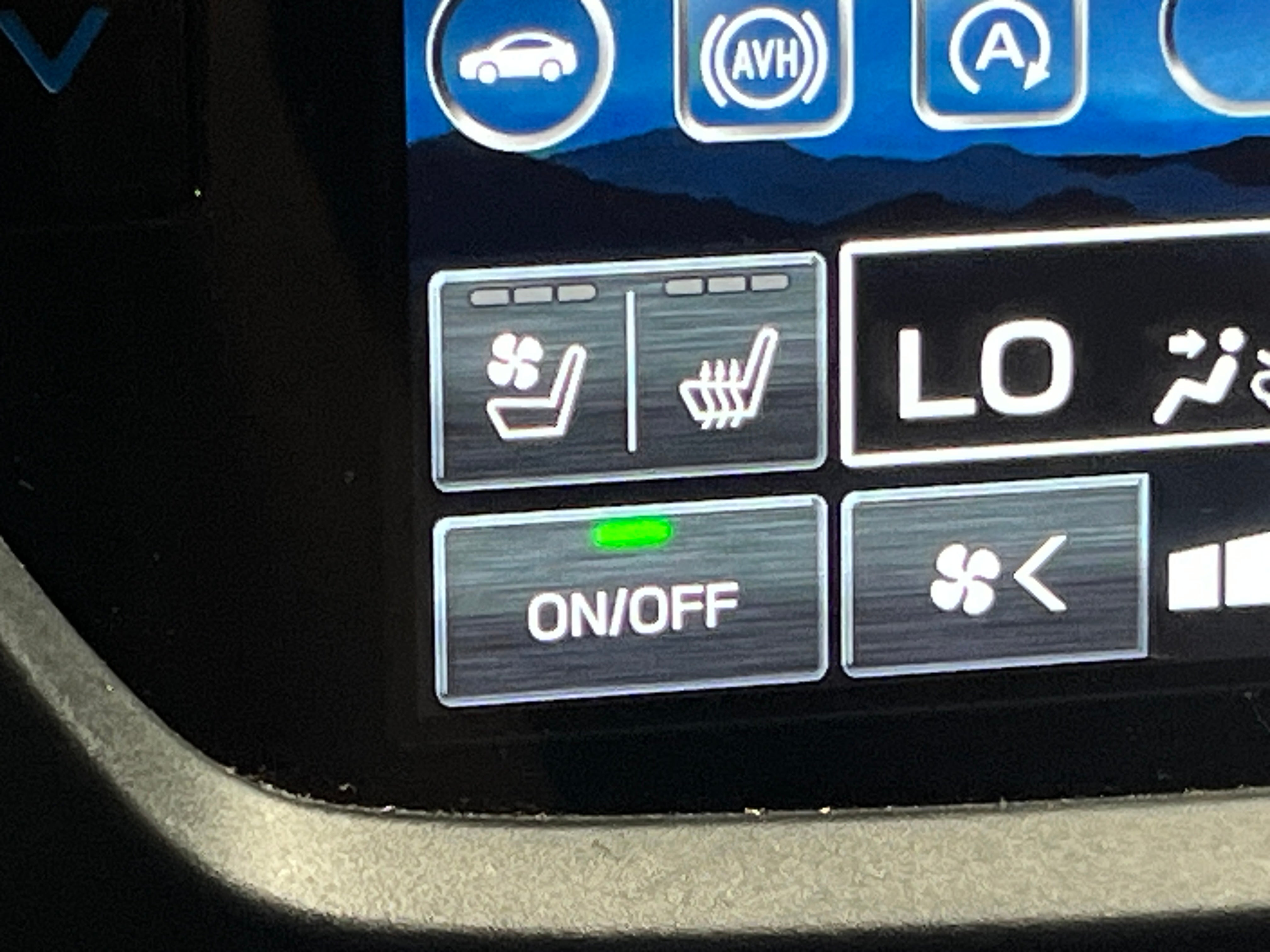 2025 Subaru Forester Touring - Photo 24