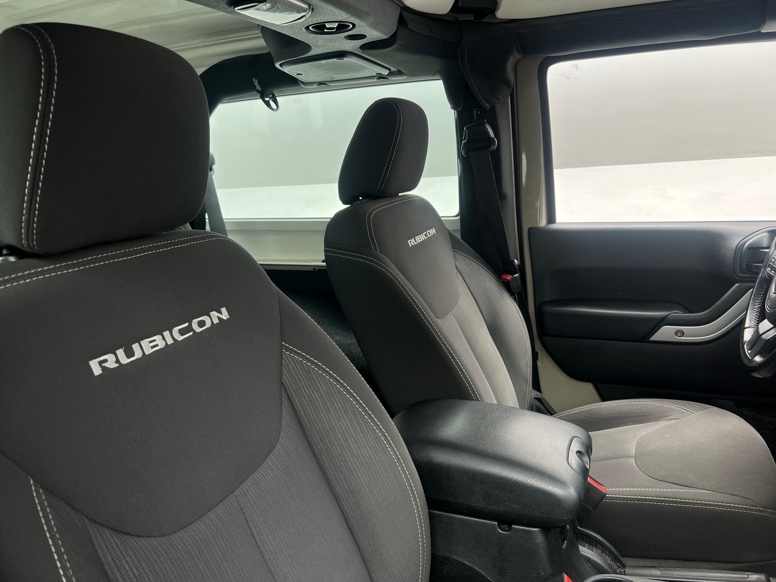 Thumbnail: 2017 Jeep Wrangler - 2