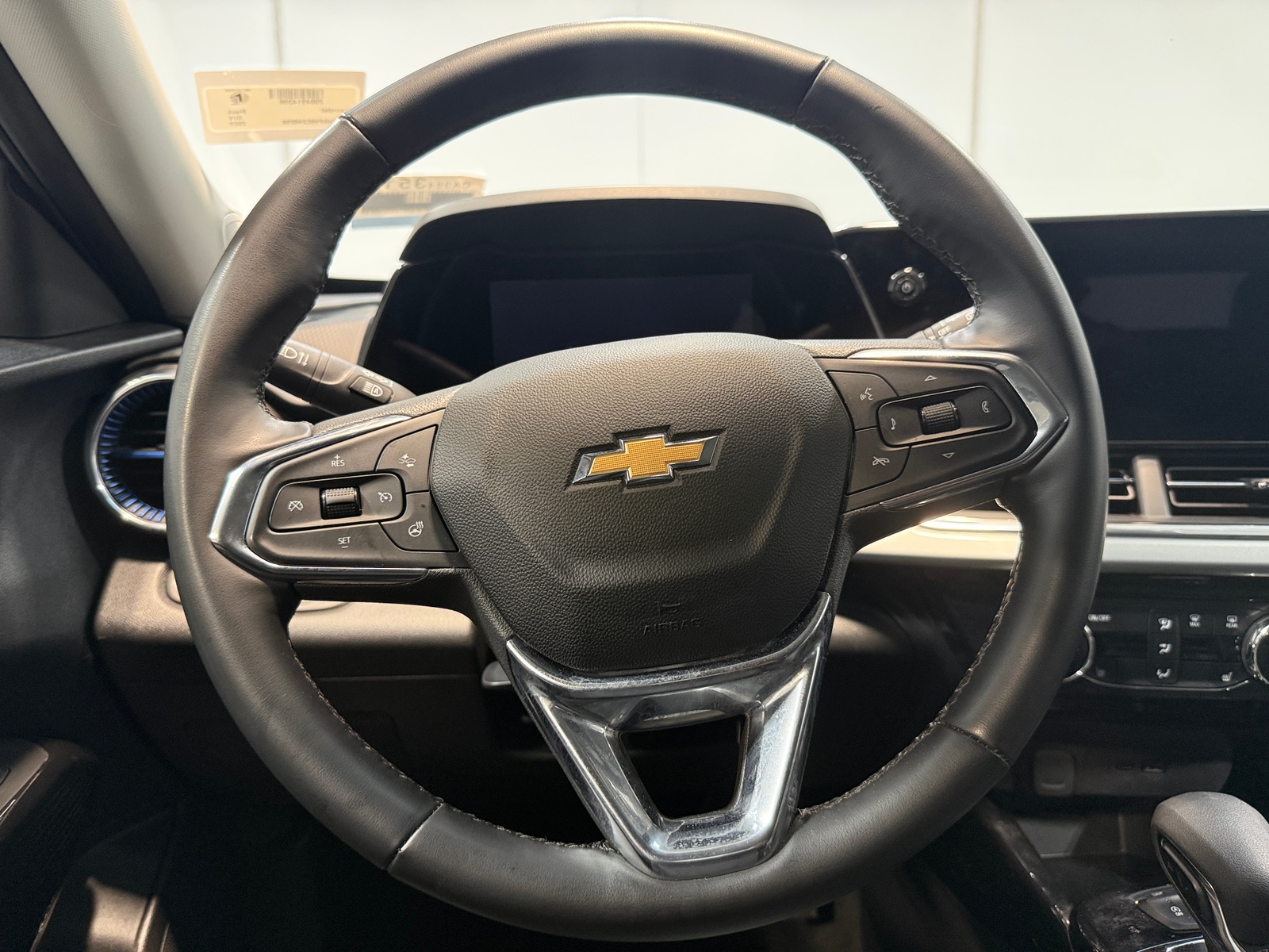 Thumbnail: 2025 Chevrolet Trax - 5