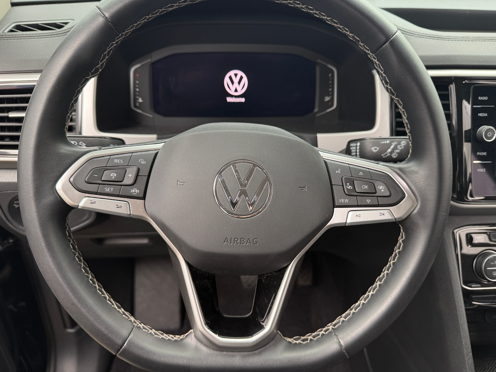 Thumbnail: 2023 Volkswagen Atlas - 4