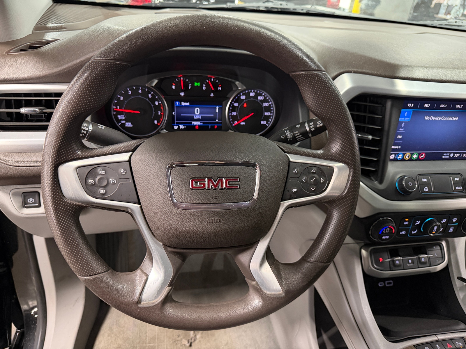 Thumbnail: 2023 GMC Acadia - 5