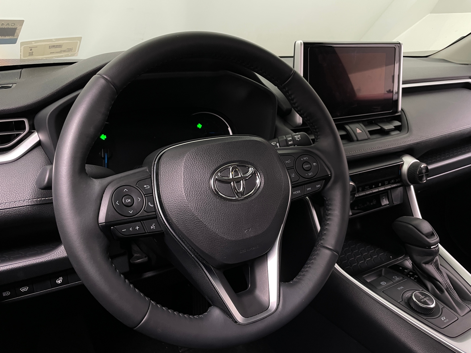 Thumbnail: 2025 Toyota RAV4 - 4
