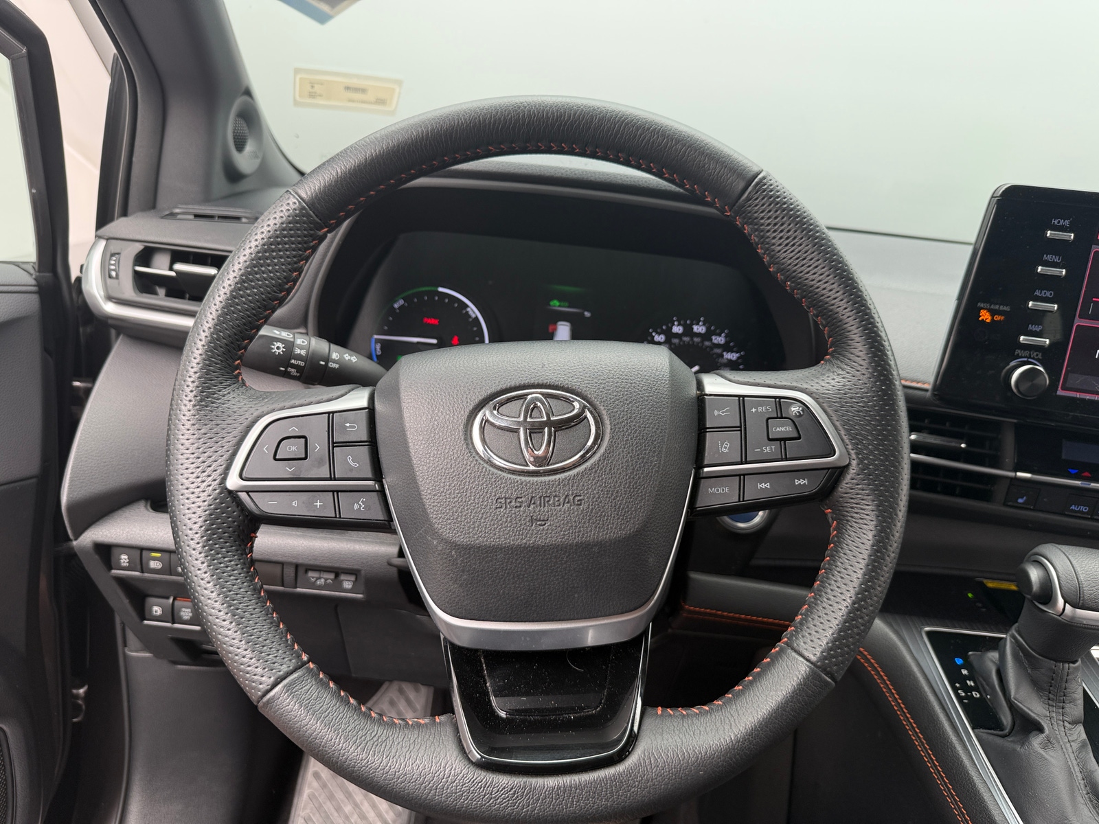 Thumbnail: 2022 Toyota Sienna - 4