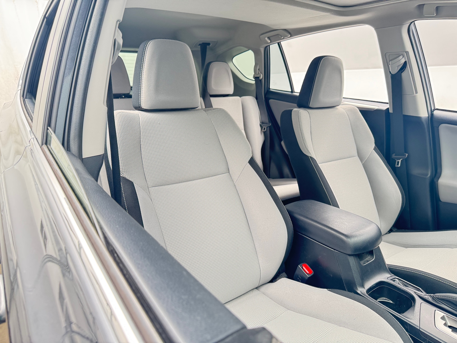 Thumbnail: 2018 Toyota RAV4 - 2