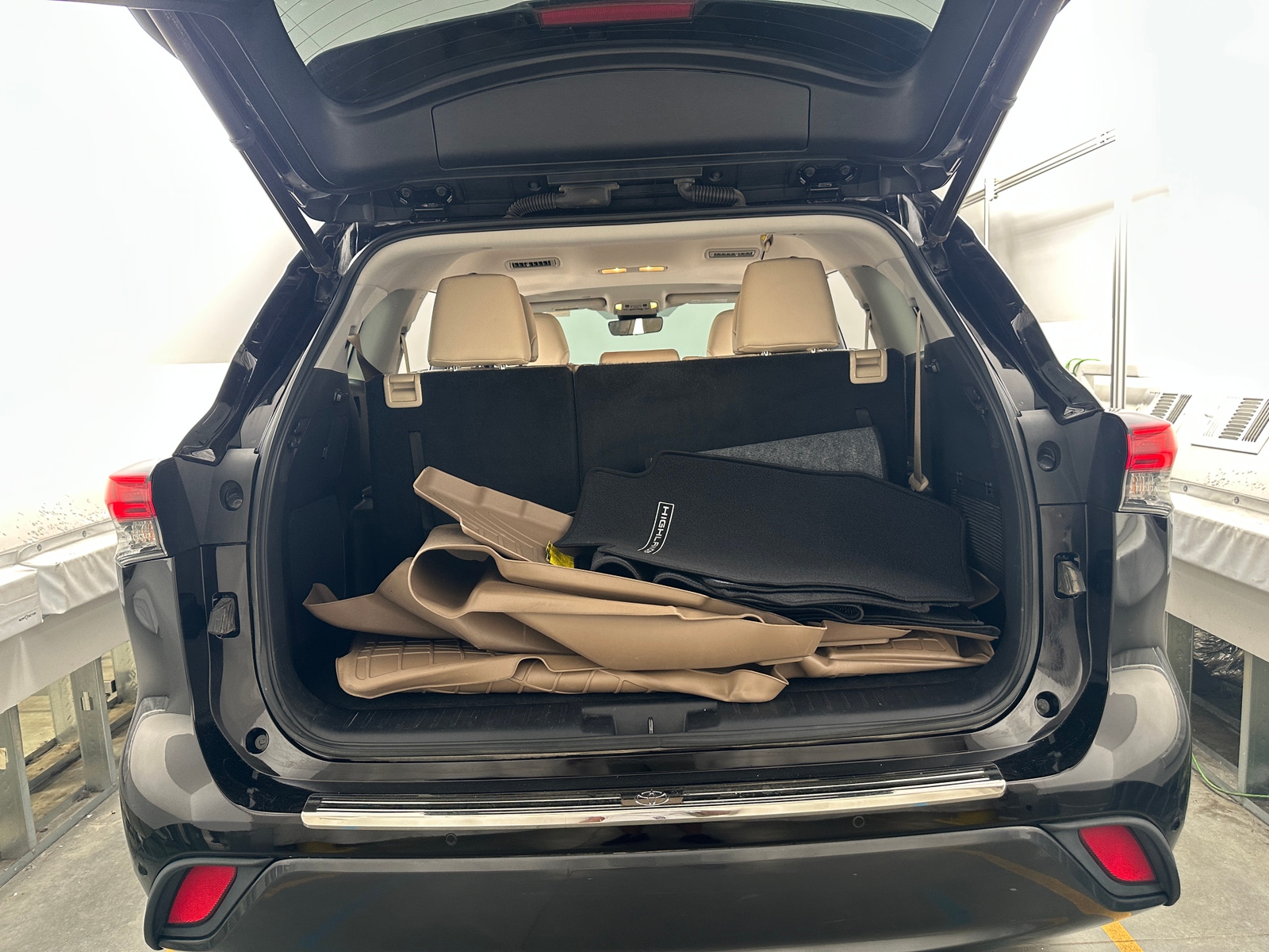 Thumbnail: 2020 Toyota Highlander - 6