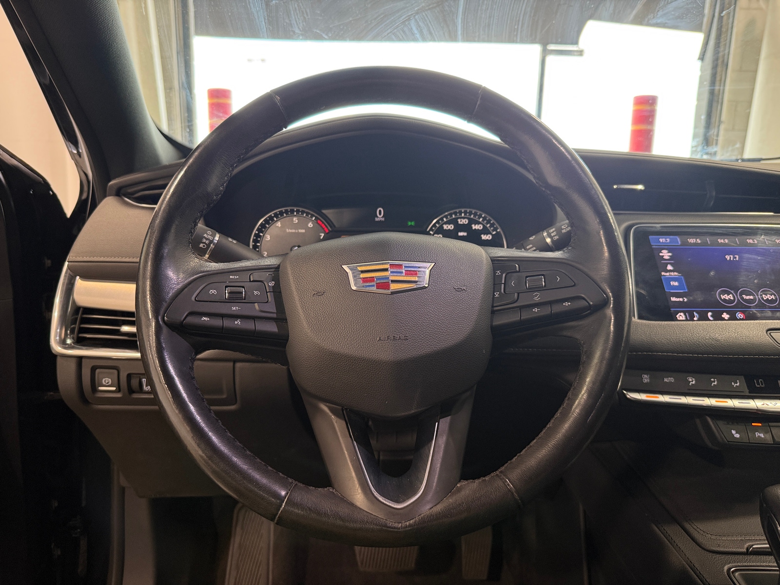 Thumbnail: 2019 Cadillac XT4 - 4