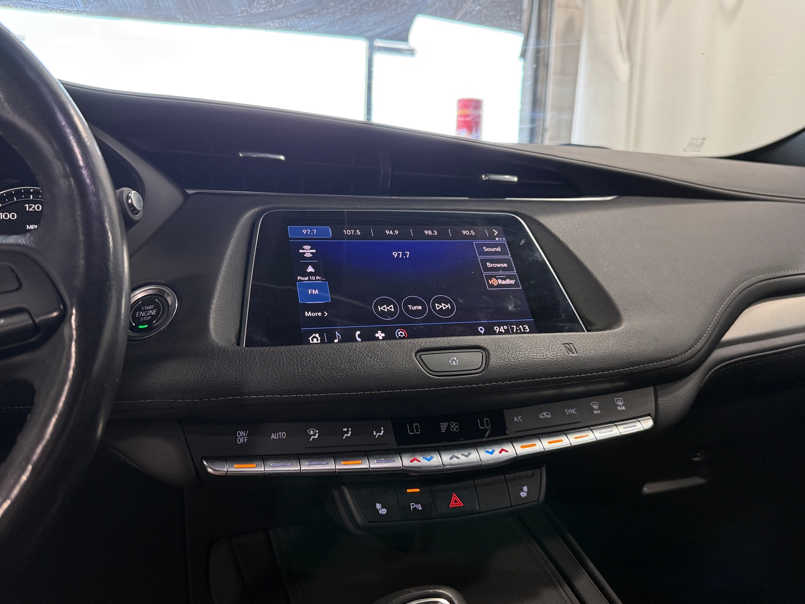 Thumbnail: 2019 Cadillac XT4 - 3