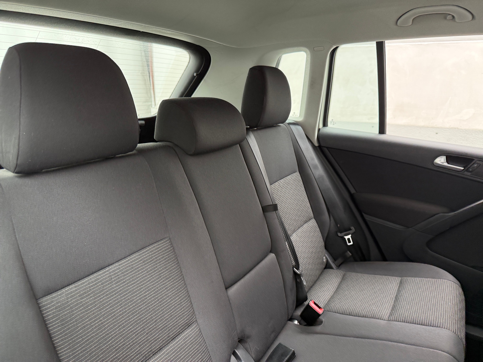 Thumbnail: 2015 Volkswagen Tiguan - 6