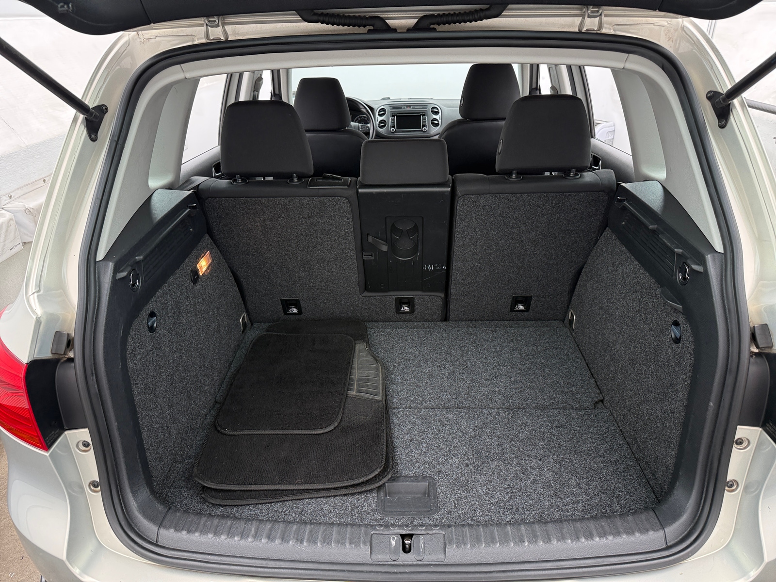 Thumbnail: 2015 Volkswagen Tiguan - 7