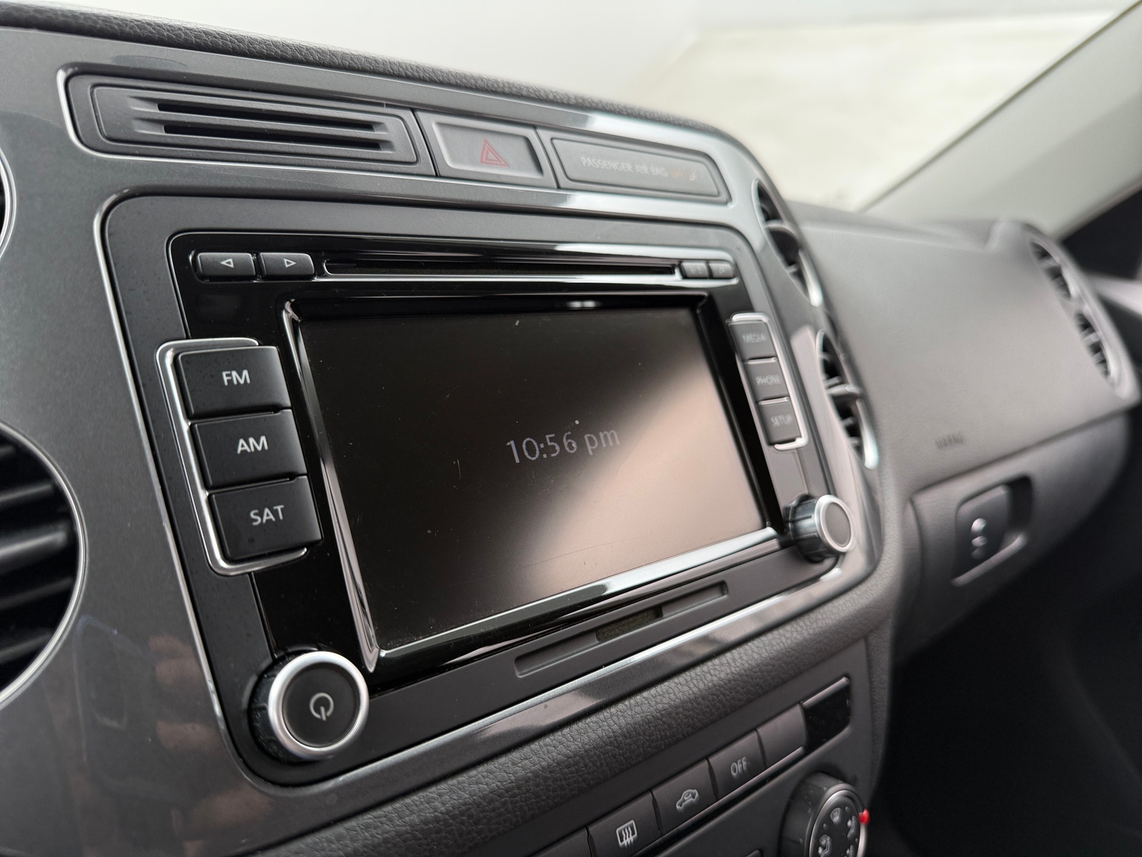 Thumbnail: 2015 Volkswagen Tiguan - 4