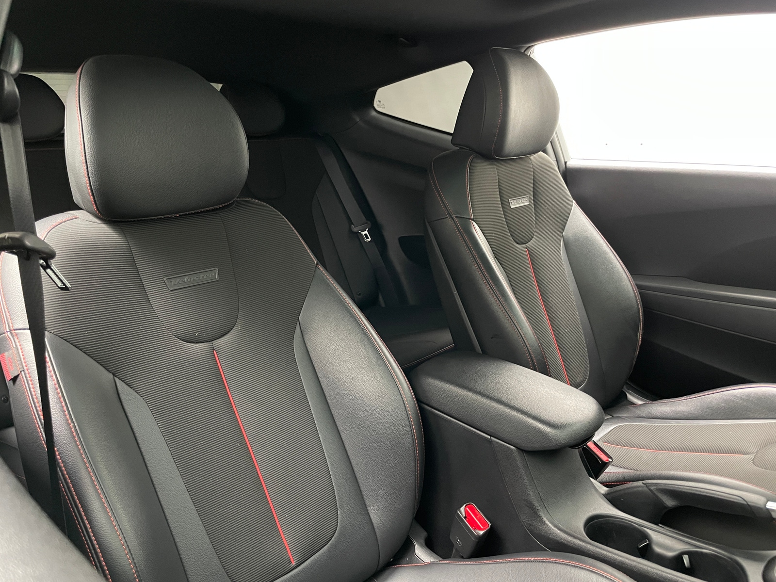 Thumbnail: 2020 Hyundai Veloster - 2