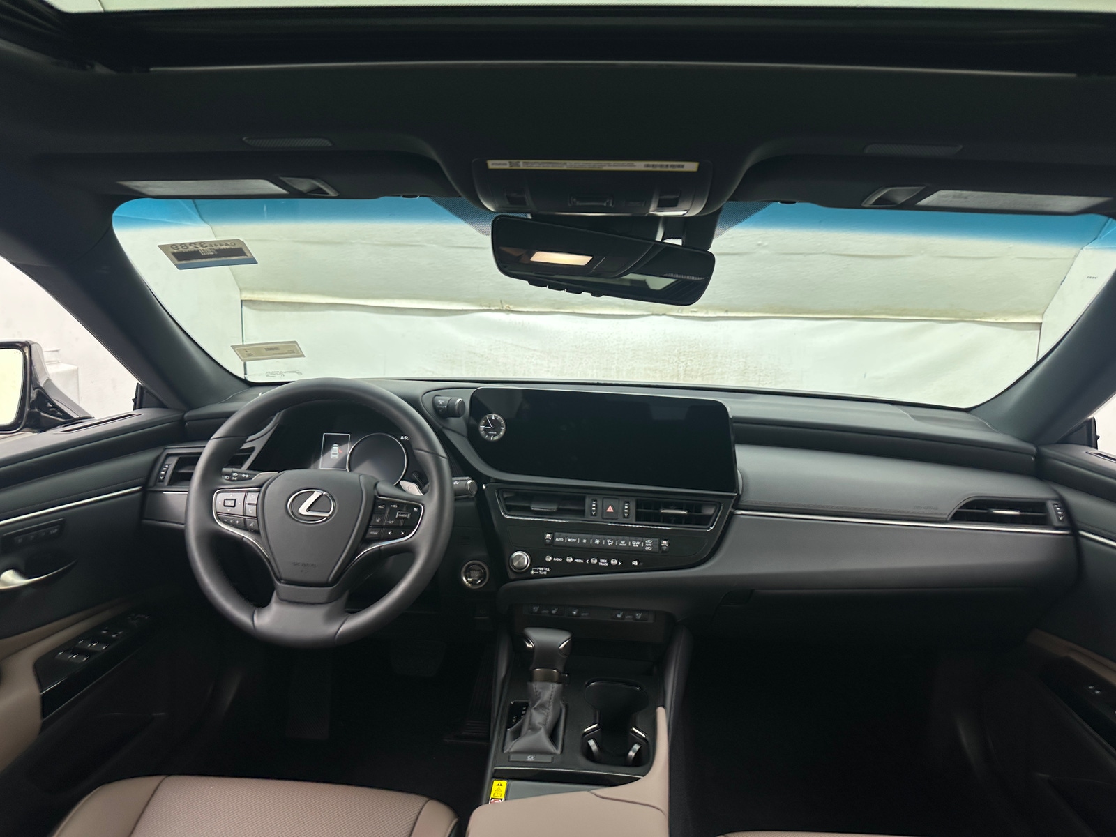Thumbnail: 2025 Lexus ES - 2