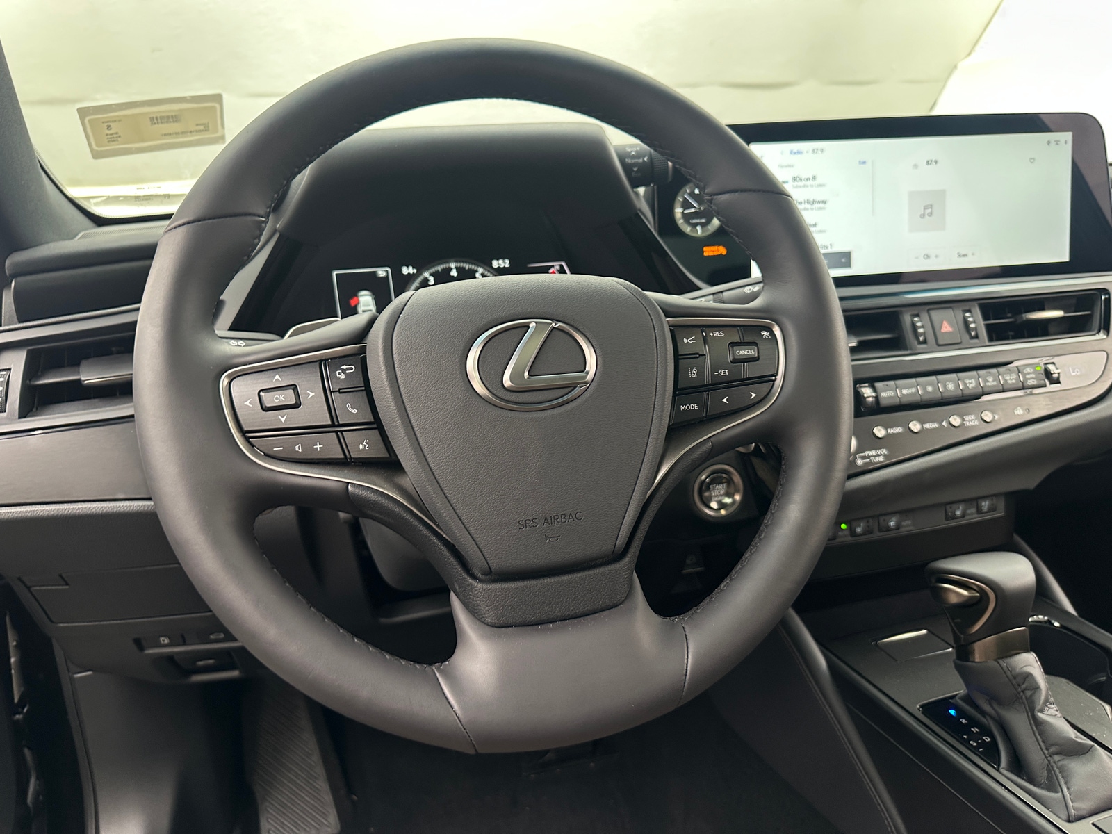 Thumbnail: 2025 Lexus ES - 4