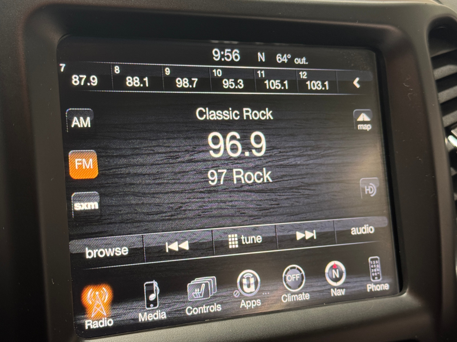 Thumbnail: 2017 Jeep Cherokee - 3
