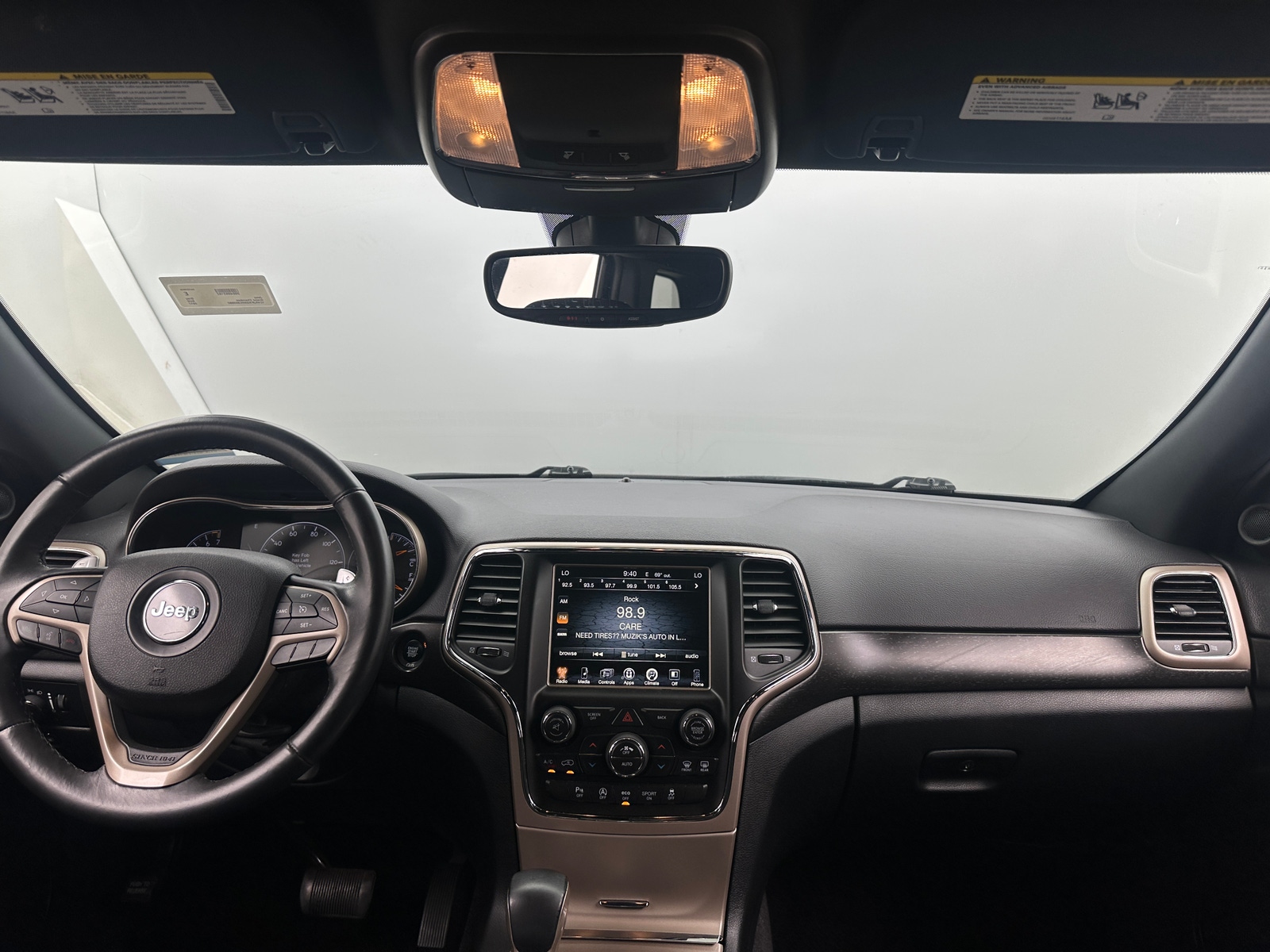Thumbnail: 2017 Jeep Grand Cherokee - 3