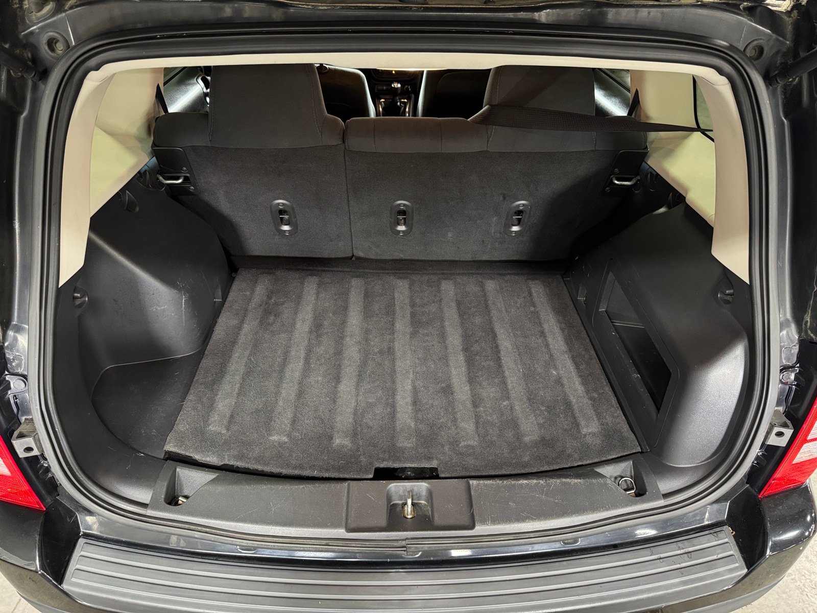 Thumbnail: 2015 Jeep Patriot - 7