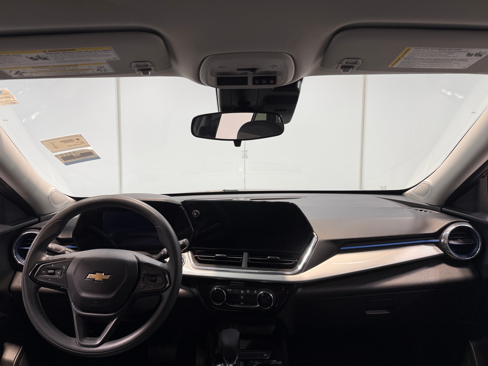 Thumbnail: 2025 Chevrolet Trax - 3
