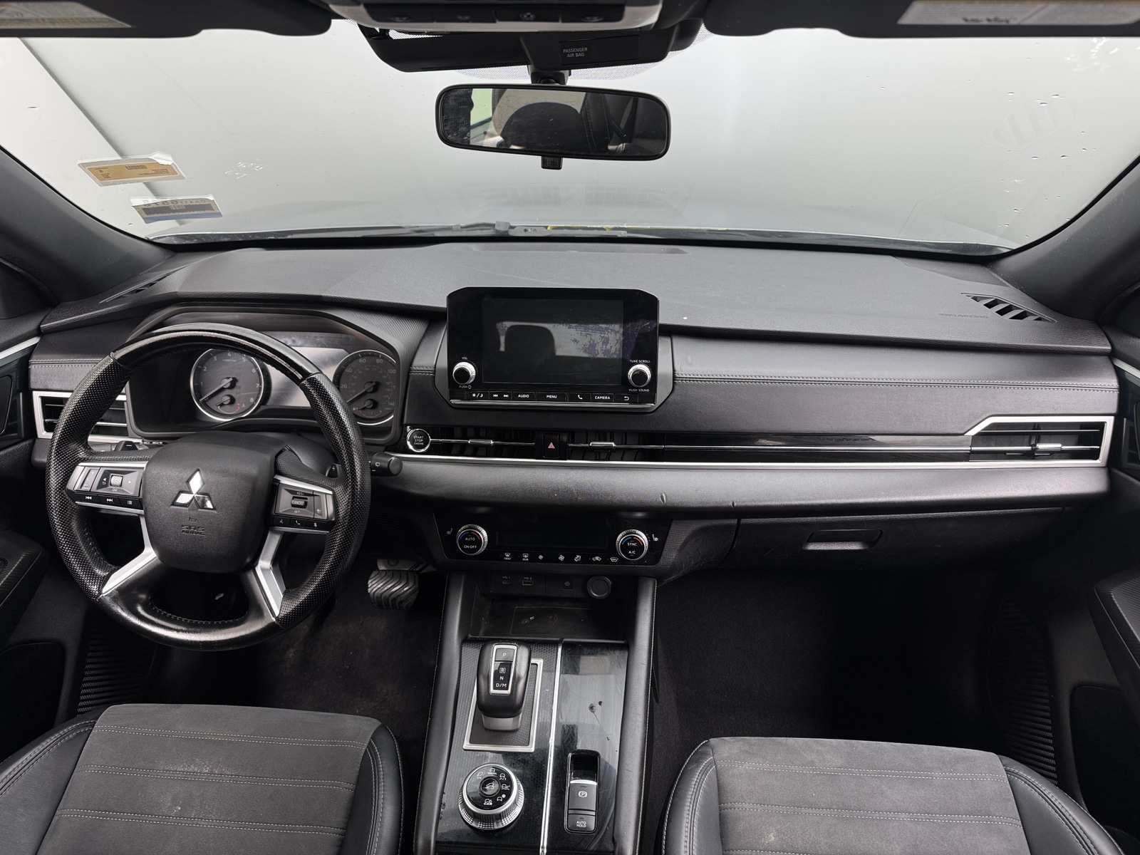 Thumbnail: 2022 Mitsubishi Outlander - 2