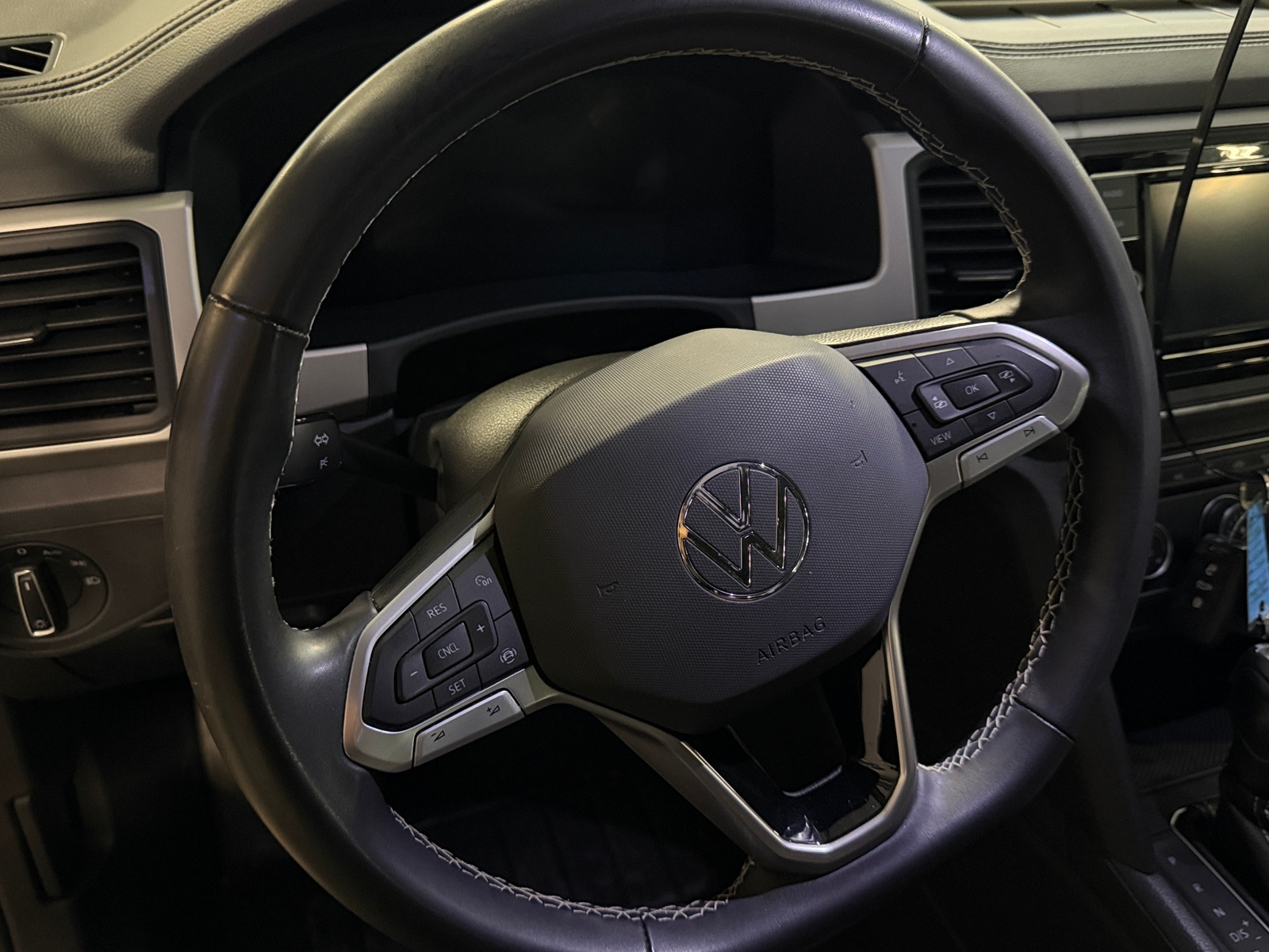 Thumbnail: 2023 Volkswagen Atlas - 4