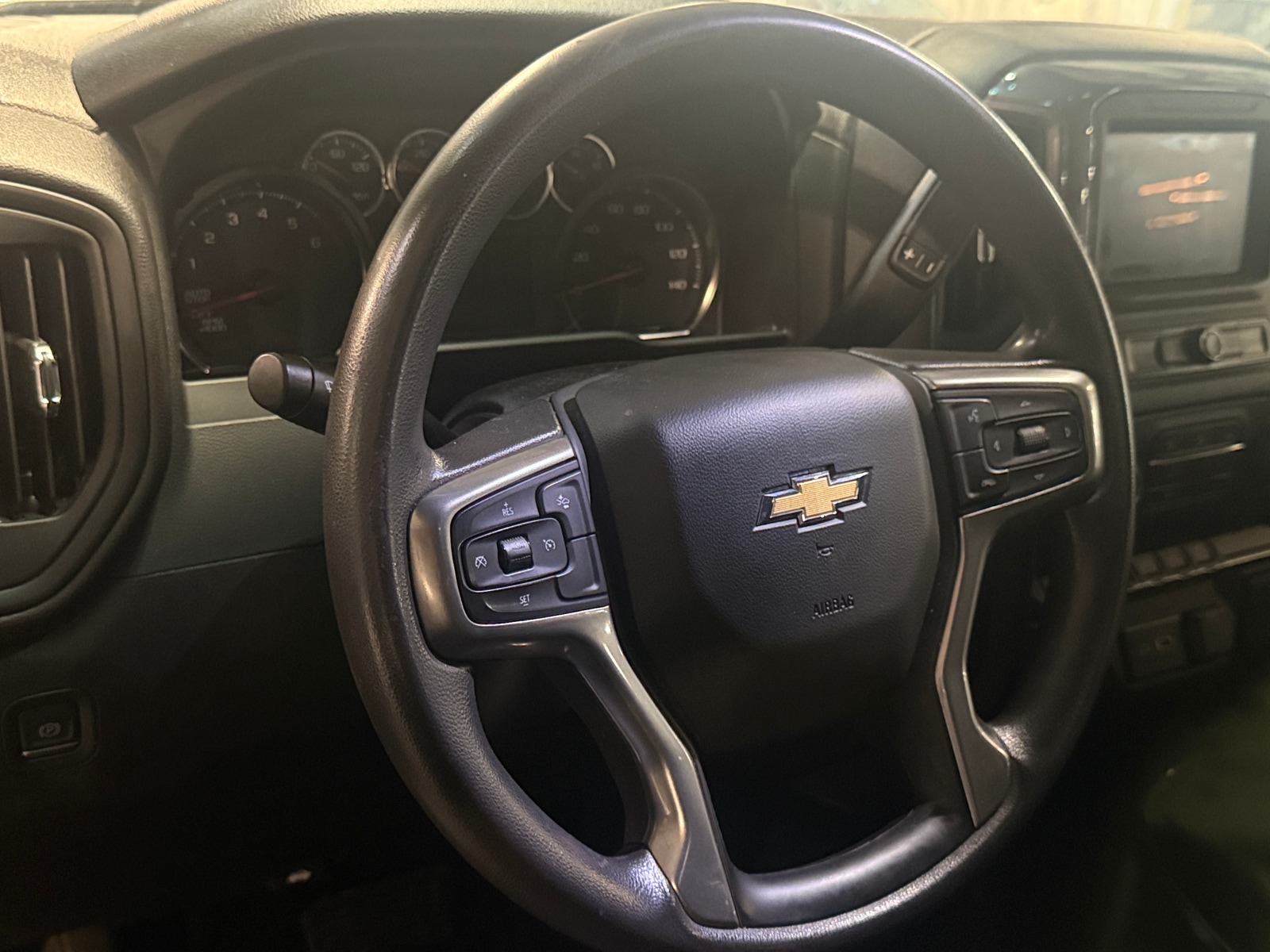 Thumbnail: 2022 Chevrolet Silverado 1500 - 5