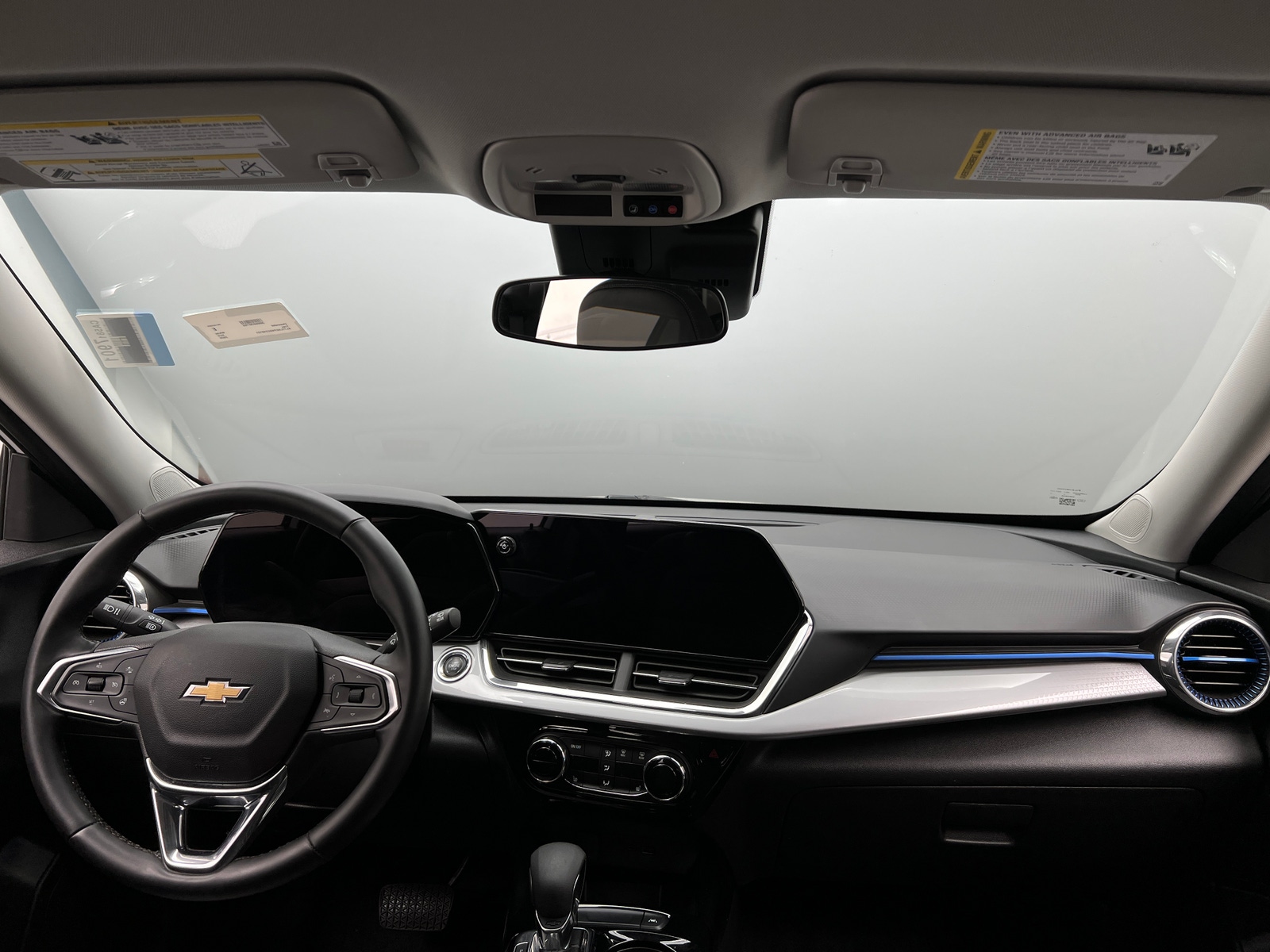 Thumbnail: 2025 Chevrolet Trax - 3