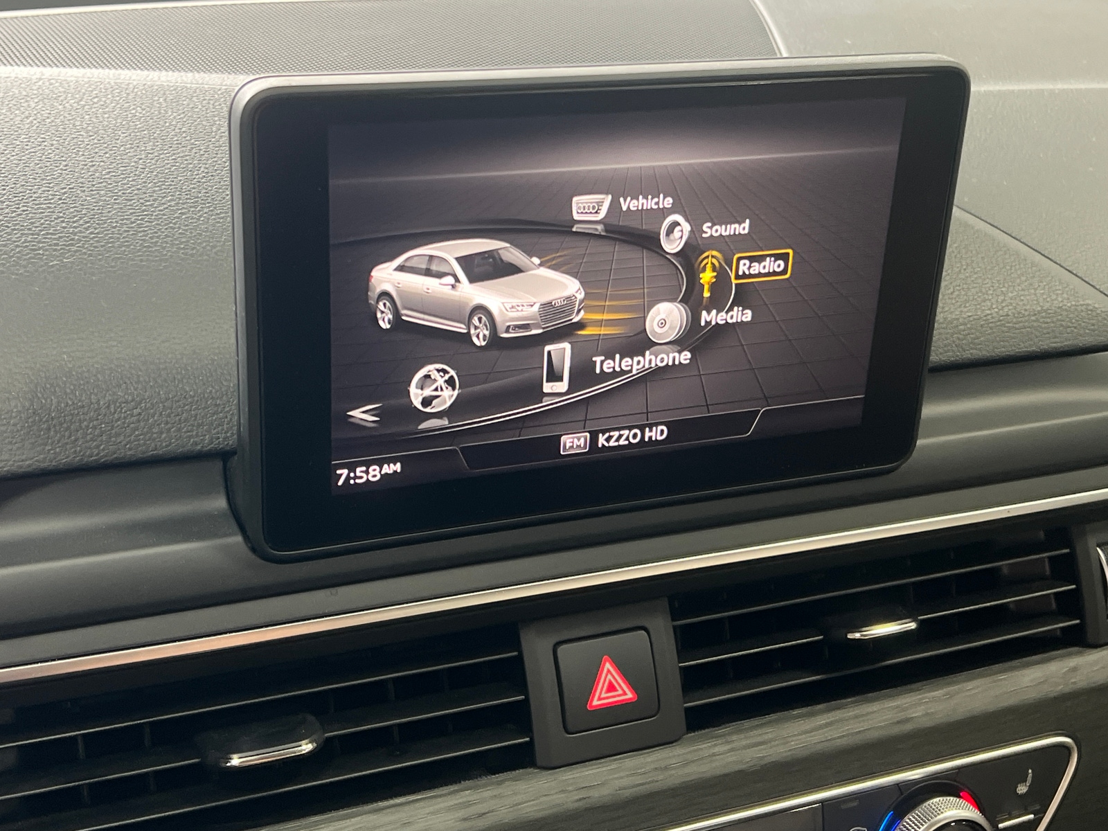 Thumbnail: 2019 Audi A4 - 3