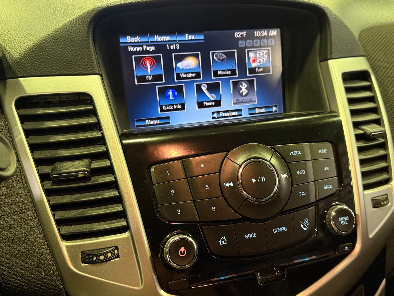 Thumbnail: 2015 Chevrolet Cruze - 4