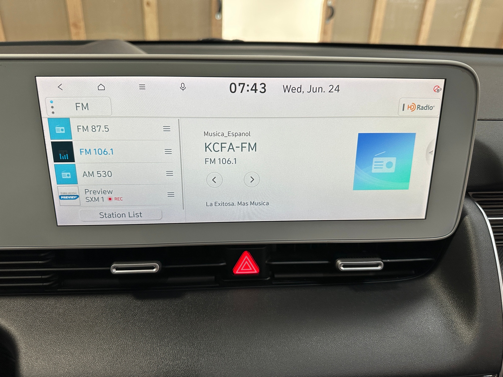 Thumbnail: 2022 Hyundai Ioniq 5 - 3
