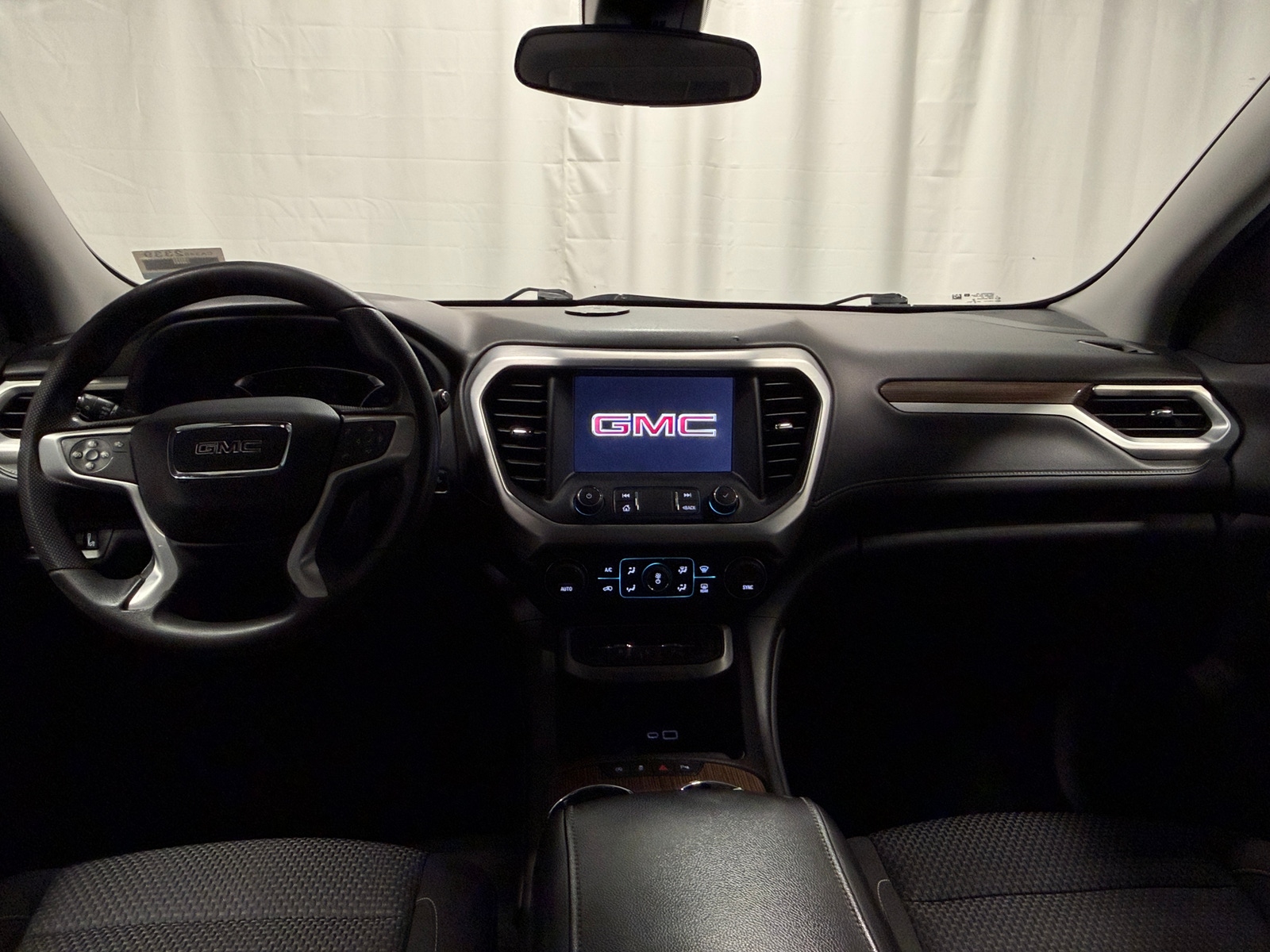 Thumbnail: 2023 GMC Acadia - 3