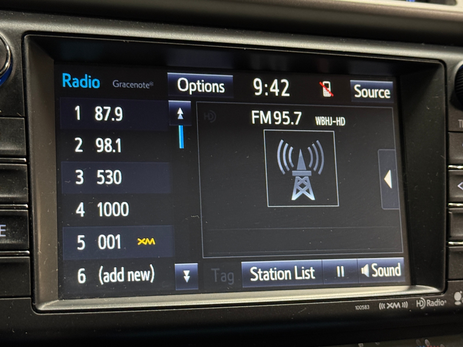 Thumbnail: 2016 Toyota RAV4 - 3