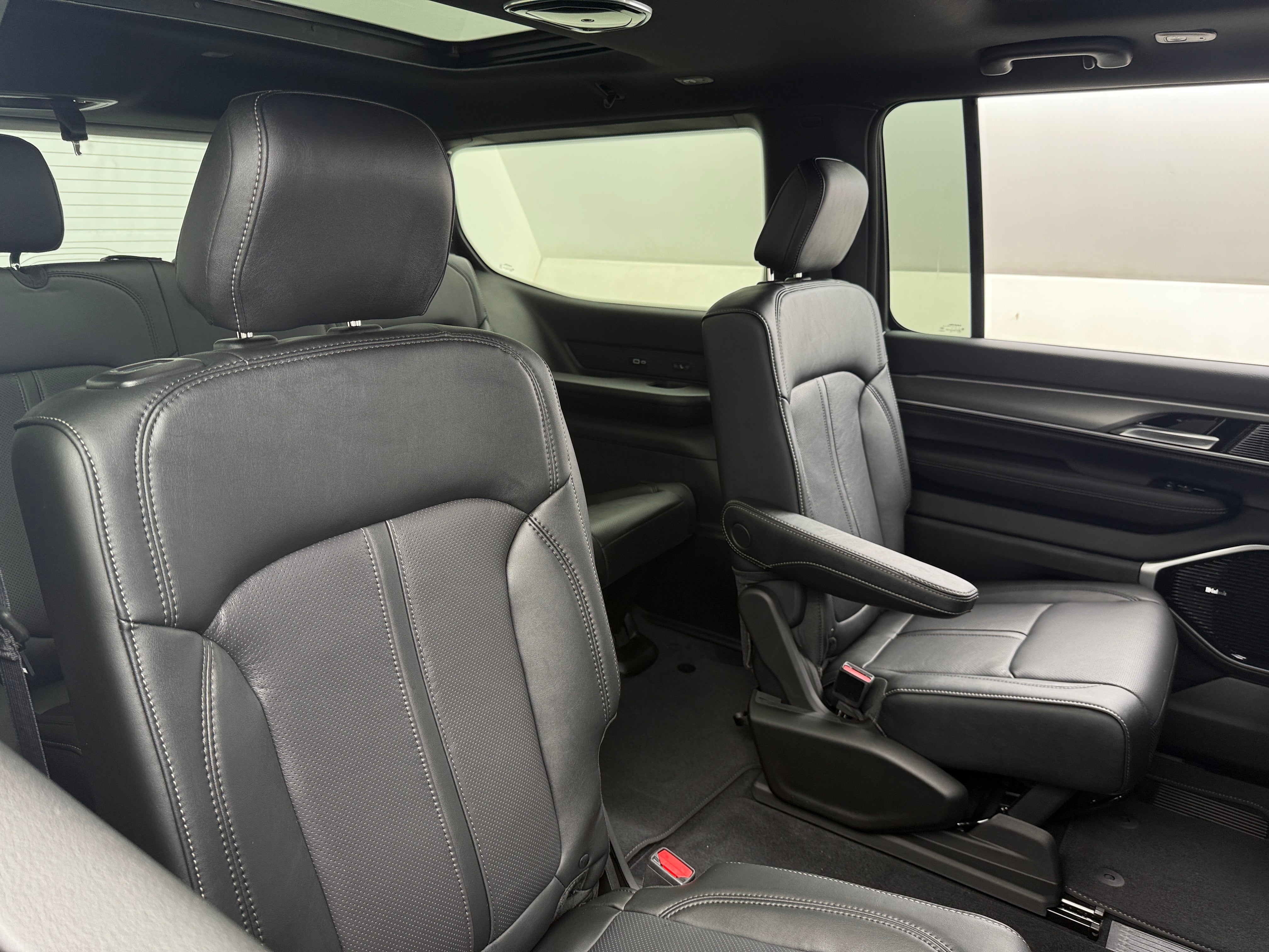 2026 Jeep Grand Wagoneer Limited Altitude - Photo 4