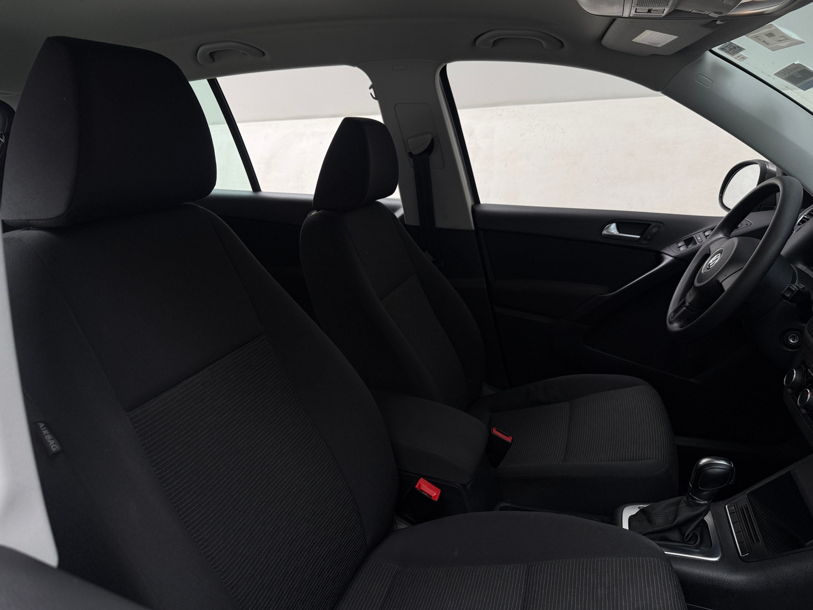 Thumbnail: 2012 Volkswagen Tiguan - 2