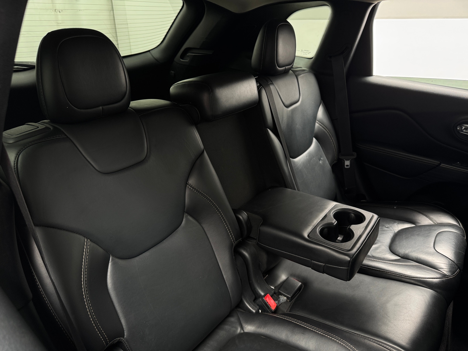 Thumbnail: 2016 Jeep Cherokee - 6