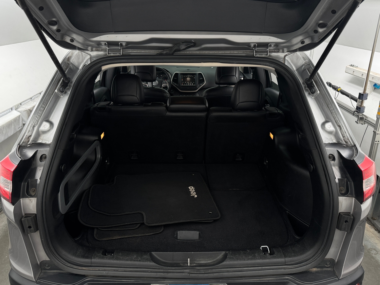 Thumbnail: 2016 Jeep Cherokee - 7