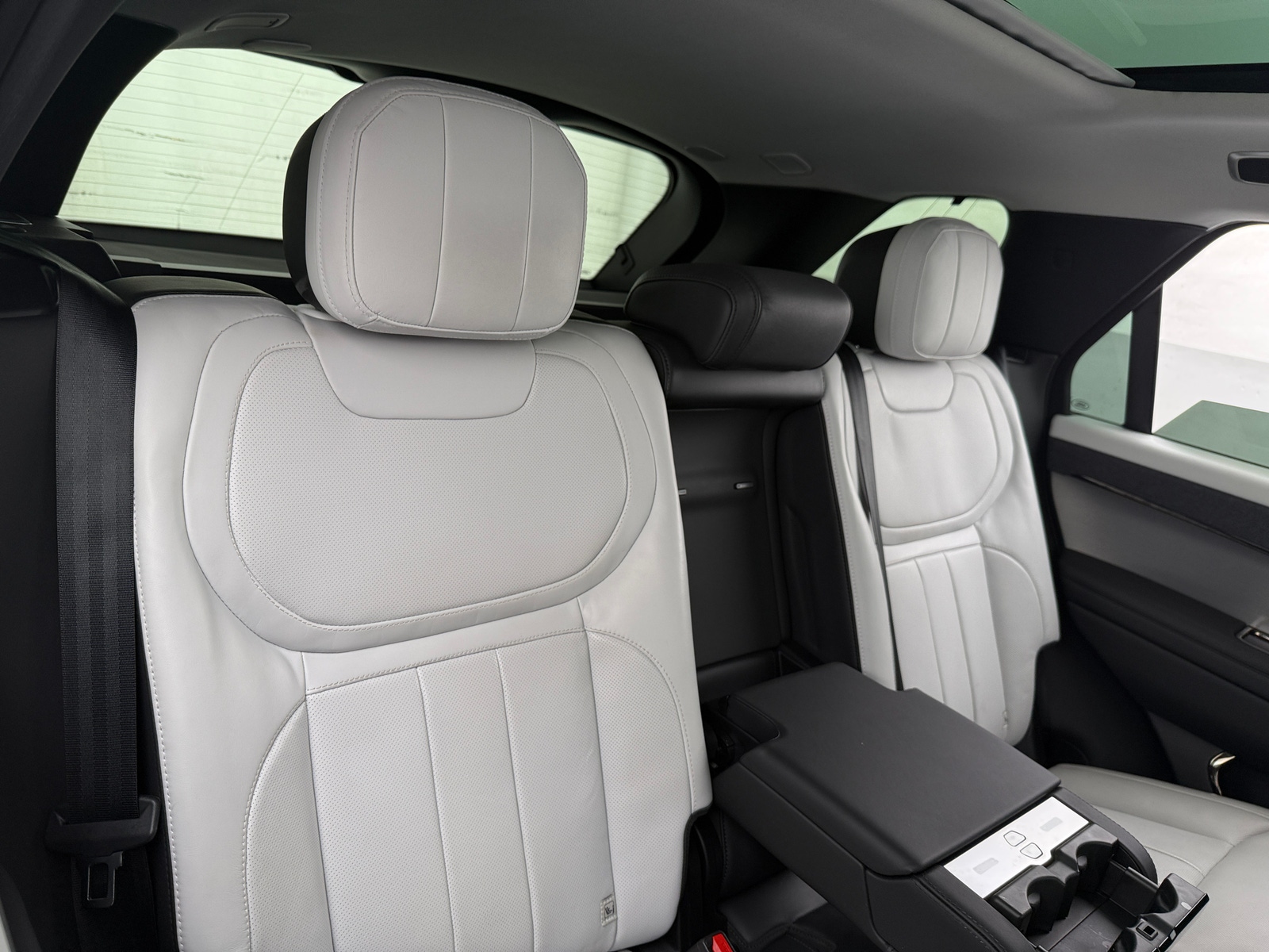 Thumbnail: 2024 Land Rover Range Rover Sport - 5
