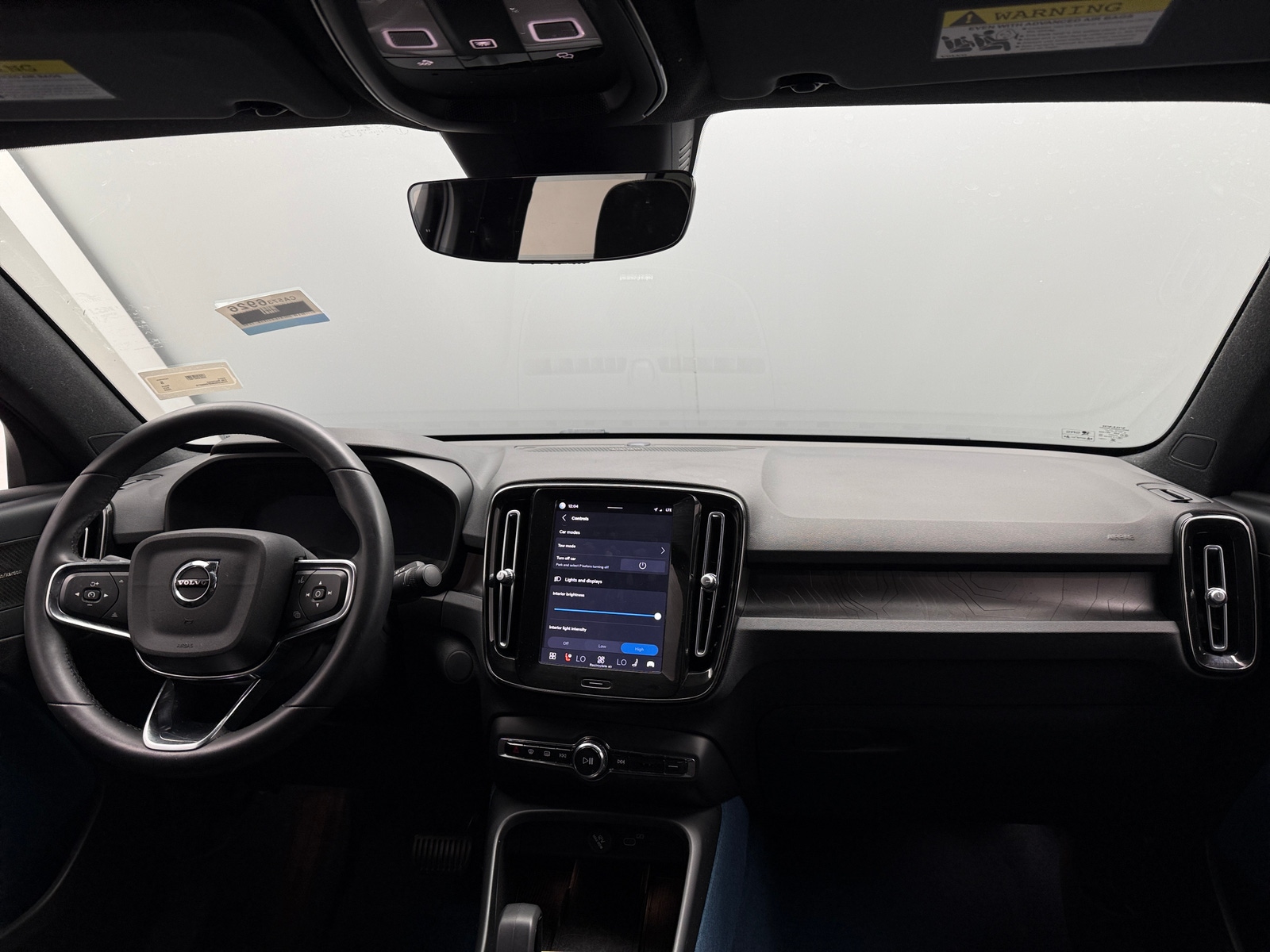 Thumbnail: 2023 Volvo C40 - 3