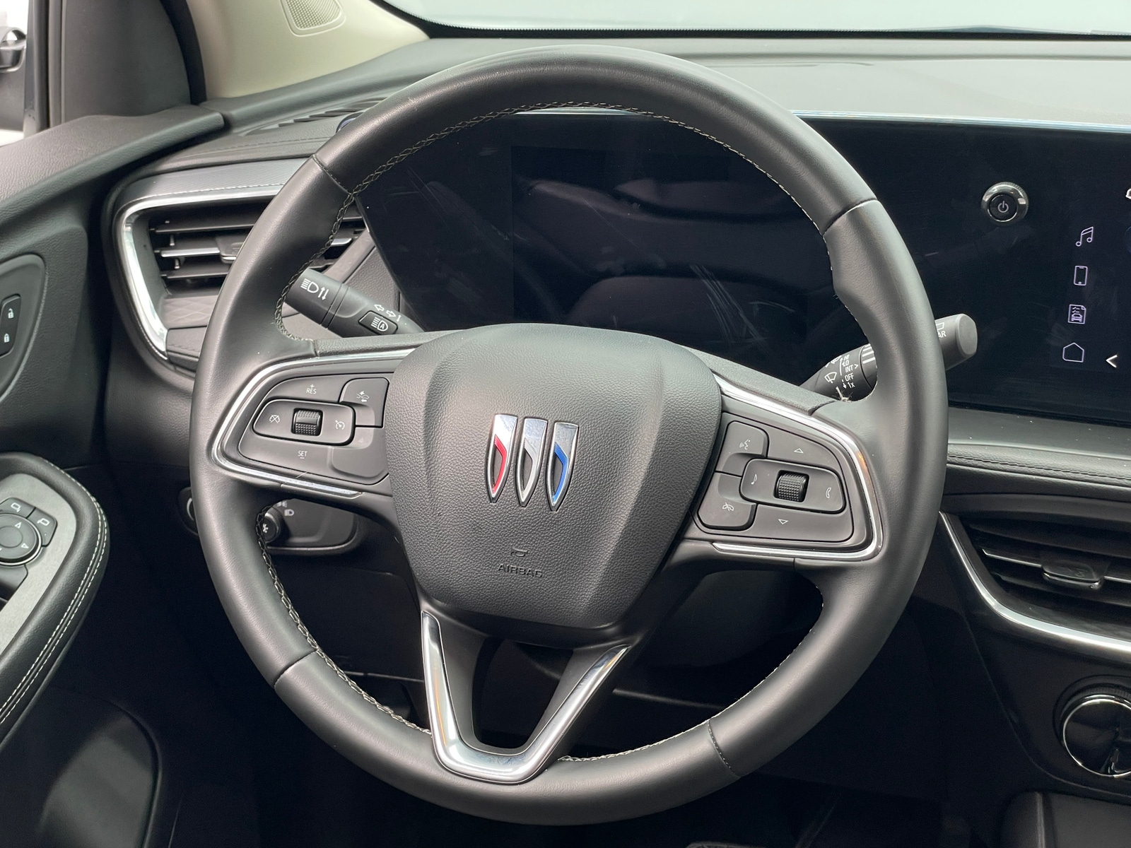Thumbnail: 2025 Buick Encore GX - 4