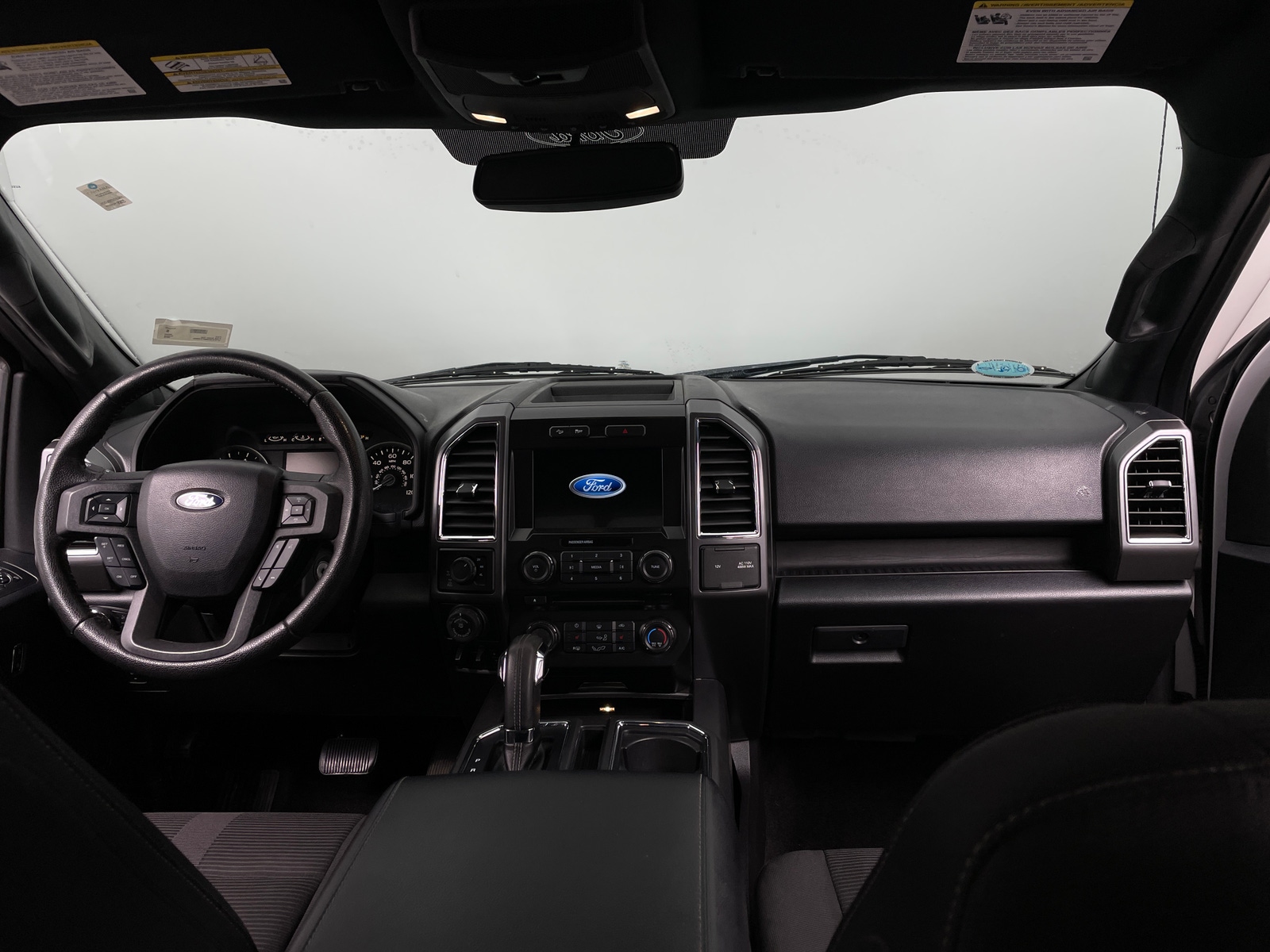 Thumbnail: 2016 Ford Econoline - 3